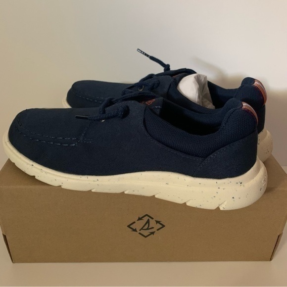 NIB. SPERRY TOP-SIDER Captains Moc Toe Sea-Cycled Sneaker - Picture 5 of 7